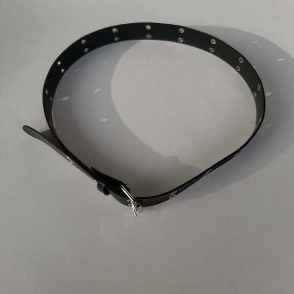 4 Belt Bundle - Picture 6 of 7